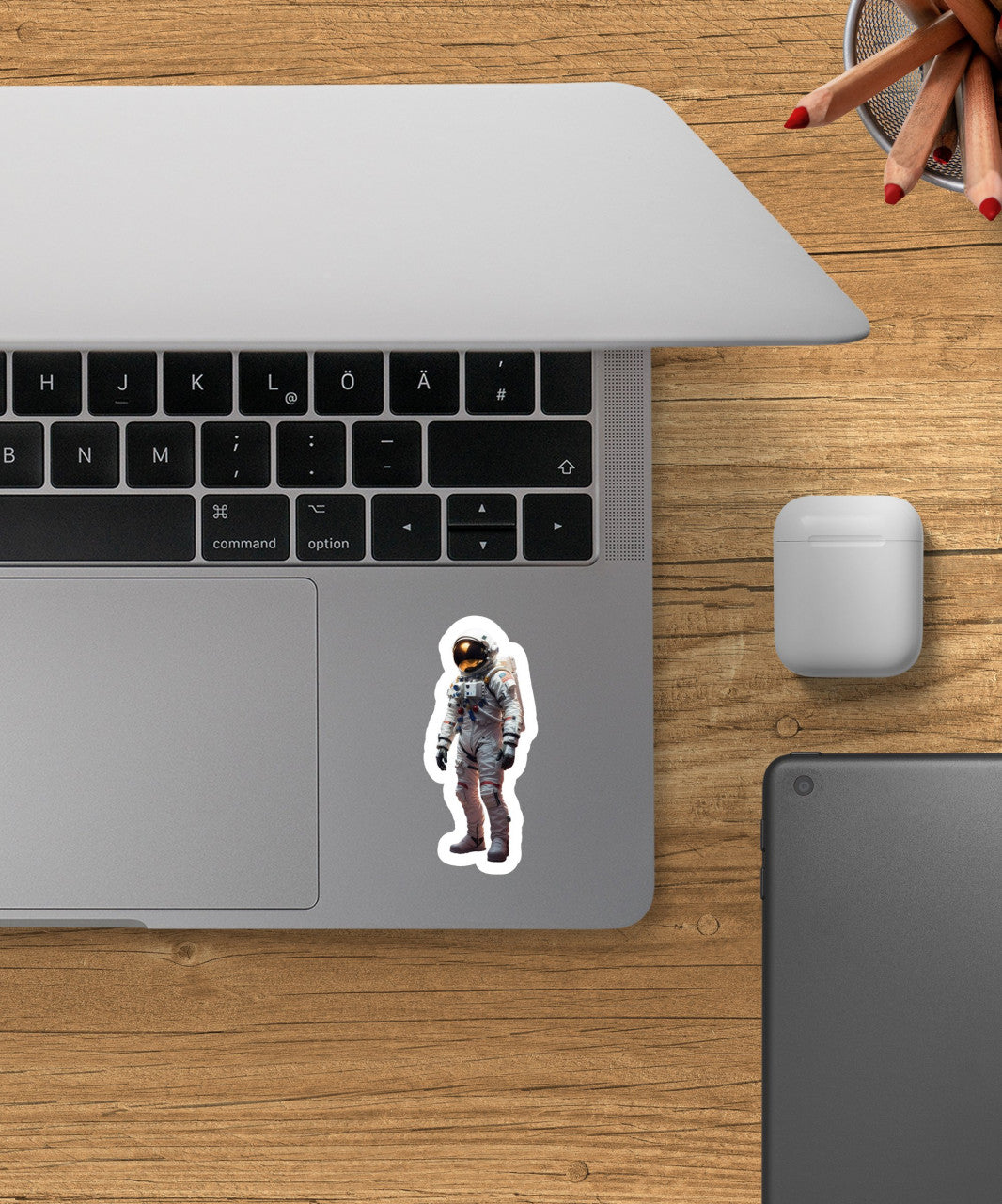 Set 2 bucati, Sticker decorativ, Astronaut, Rezistent la apa, NO6196, 16 cm, Multicolor