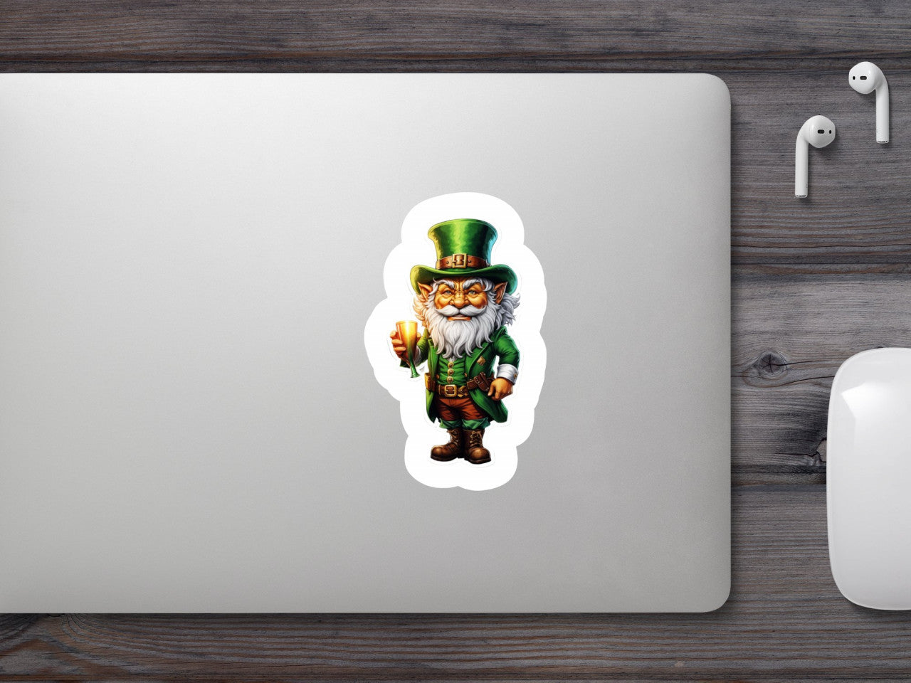 Set 2 bucati, Sticker decorativ, Spiridus Leprechaun cu pocal, Rezistent la apa, NO5498, 16 cm, Multicolor