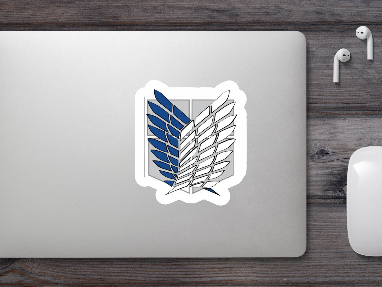 Set 4 bucati, Sticker decorativ, Attack on titan wings of freadom, Rezistent la apa, NO7999, 10 cm, Multicolor