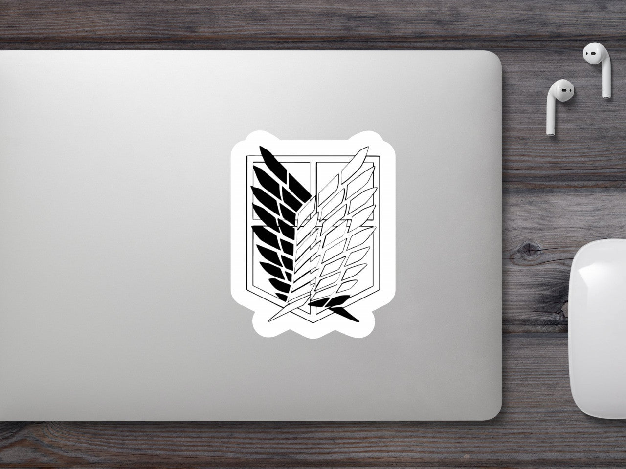 Set 4 bucati, Sticker decorativ, Attack on titanThe Wings of Freedom trei, Rezistent la apa, NO8024, 10 cm, Multicolor