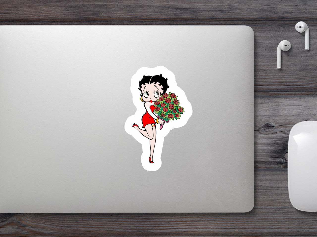 Set 4 bucati, Sticker decorativ, Betty Boop cu trandafiri, Rezistent la apa, NO8527, 10 cm, Multicolor