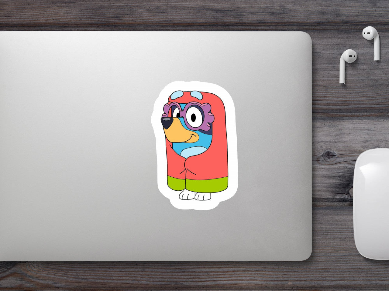 Set 4 bucati, Sticker decorativ, Bluey Grannies infrigurat, Rezistent la apa, NO8592, 10 cm, Multicolor