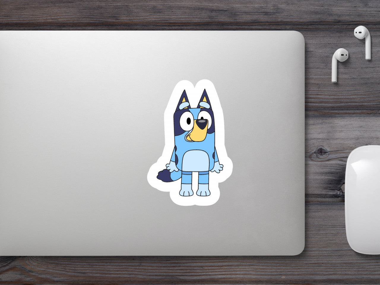 Set 4 bucati, Sticker decorativ, Bluey Heeler speriat, Rezistent la apa, NO8595, 10 cm, Multicolor