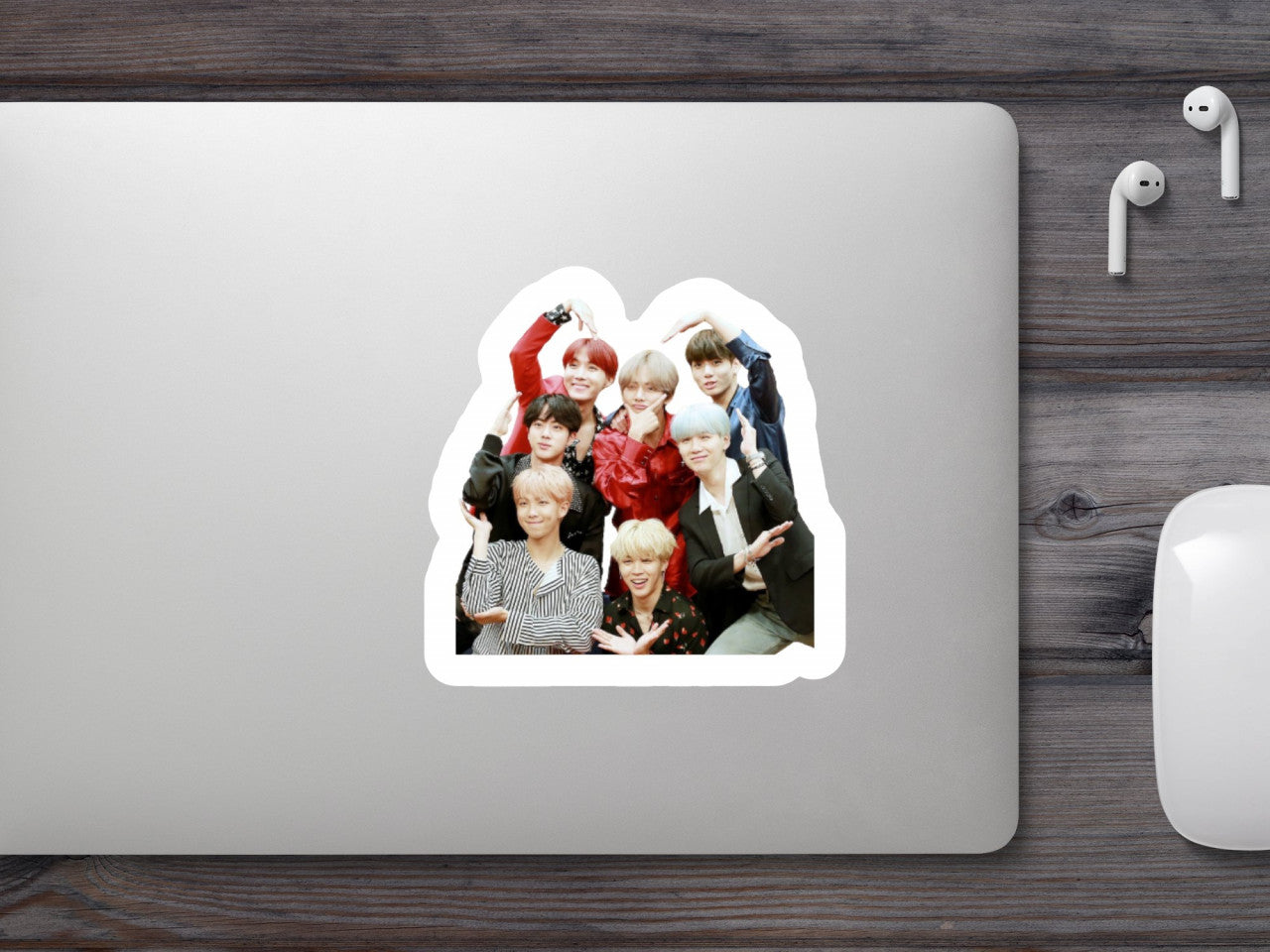 Set 4 bucati, Sticker decorativ, BTS, Rezistent la apa, NO8648, 10 cm, Multicolor