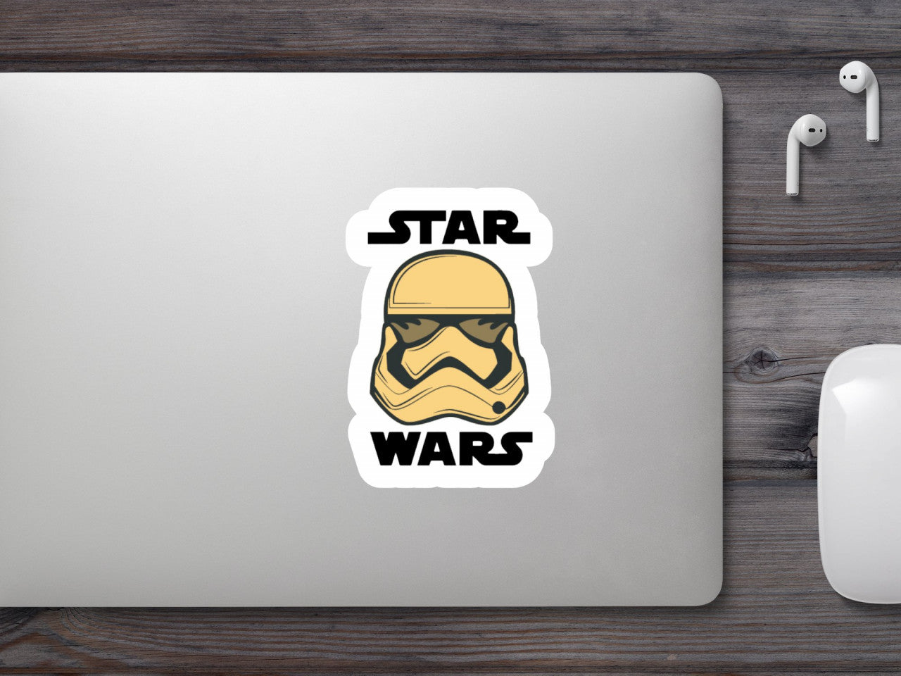 Set 4 bucati, Sticker decorativ, Casca Star Wars cu privire atinta, Rezistent la apa, NO8748, 10 cm, Multicolor