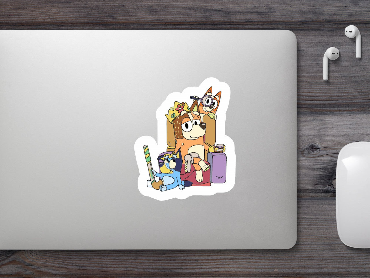 Set 4 bucati, Sticker decorativ, Chilli Heeler cu copii Bluey si Bingo Heeler, Rezistent la apa, NO8809, 10 cm, Multicolor