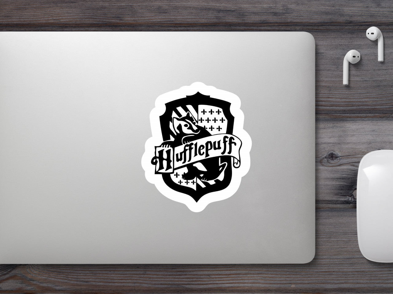 Set 4 bucati, Sticker decorativ, Hufflepuff Stencil Harry Potter, Rezistent la apa, NO9683, 10 cm, Multicolor