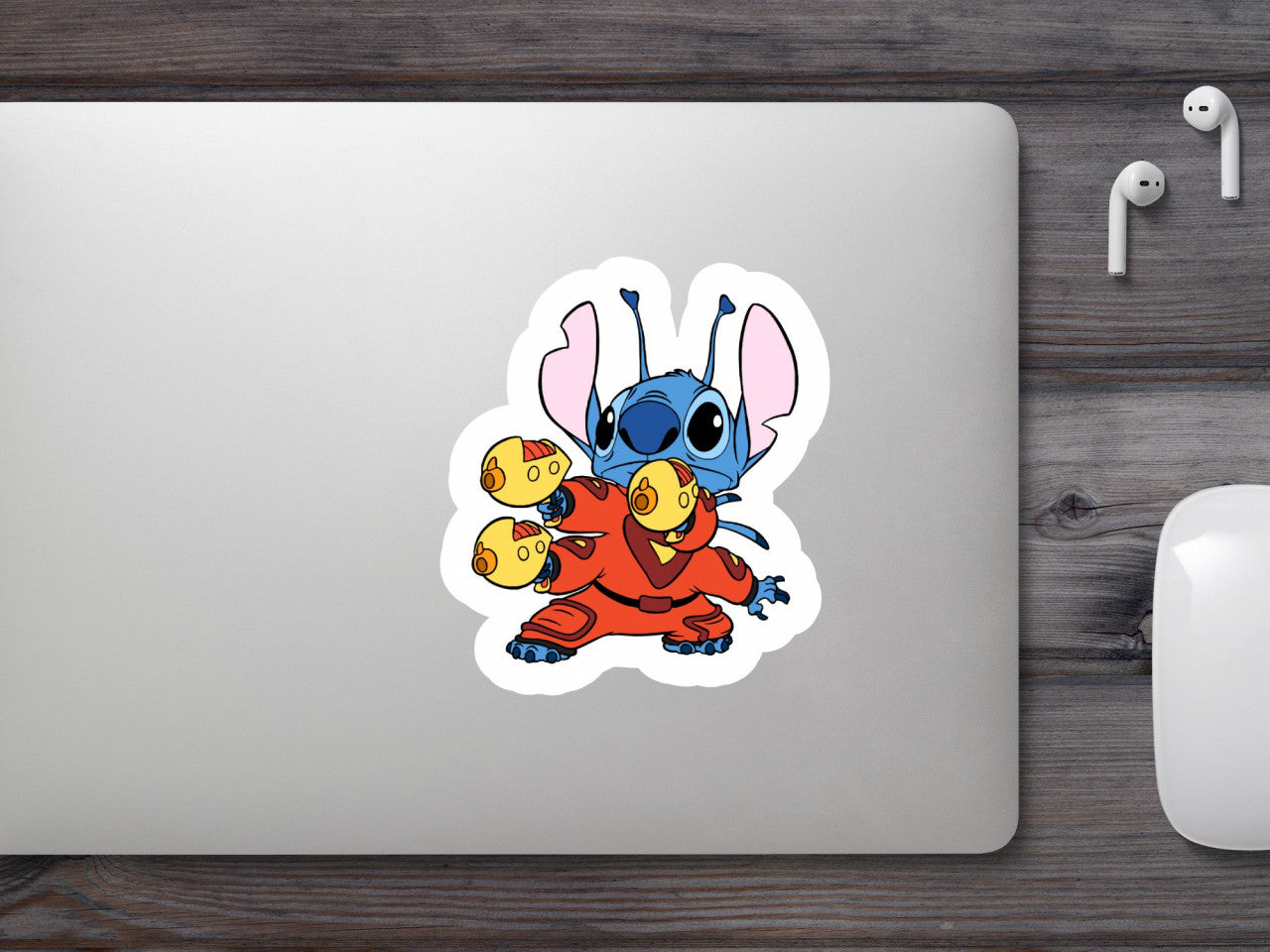 Set 4 bucati, Sticker decorativ, Lilo and Stitch cu pistoale, Rezistent la apa, NO9888, 10 cm, Multicolor