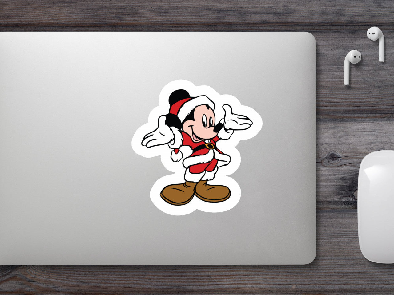 Set 4 bucati, Sticker decorativ, Mickey Mouse de craciun, Rezistent la apa, NO8105, 10 cm, Multicolor