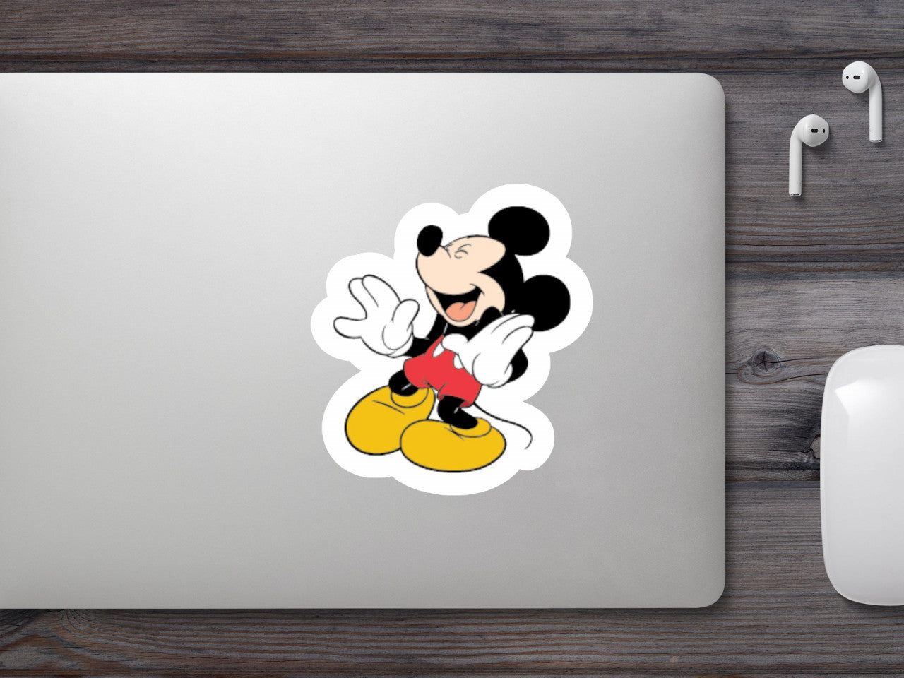 Set 4 bucati, Sticker decorativ, Mickey Mouse fericit, Rezistent la apa, NO8111, 10 cm, Multicolor