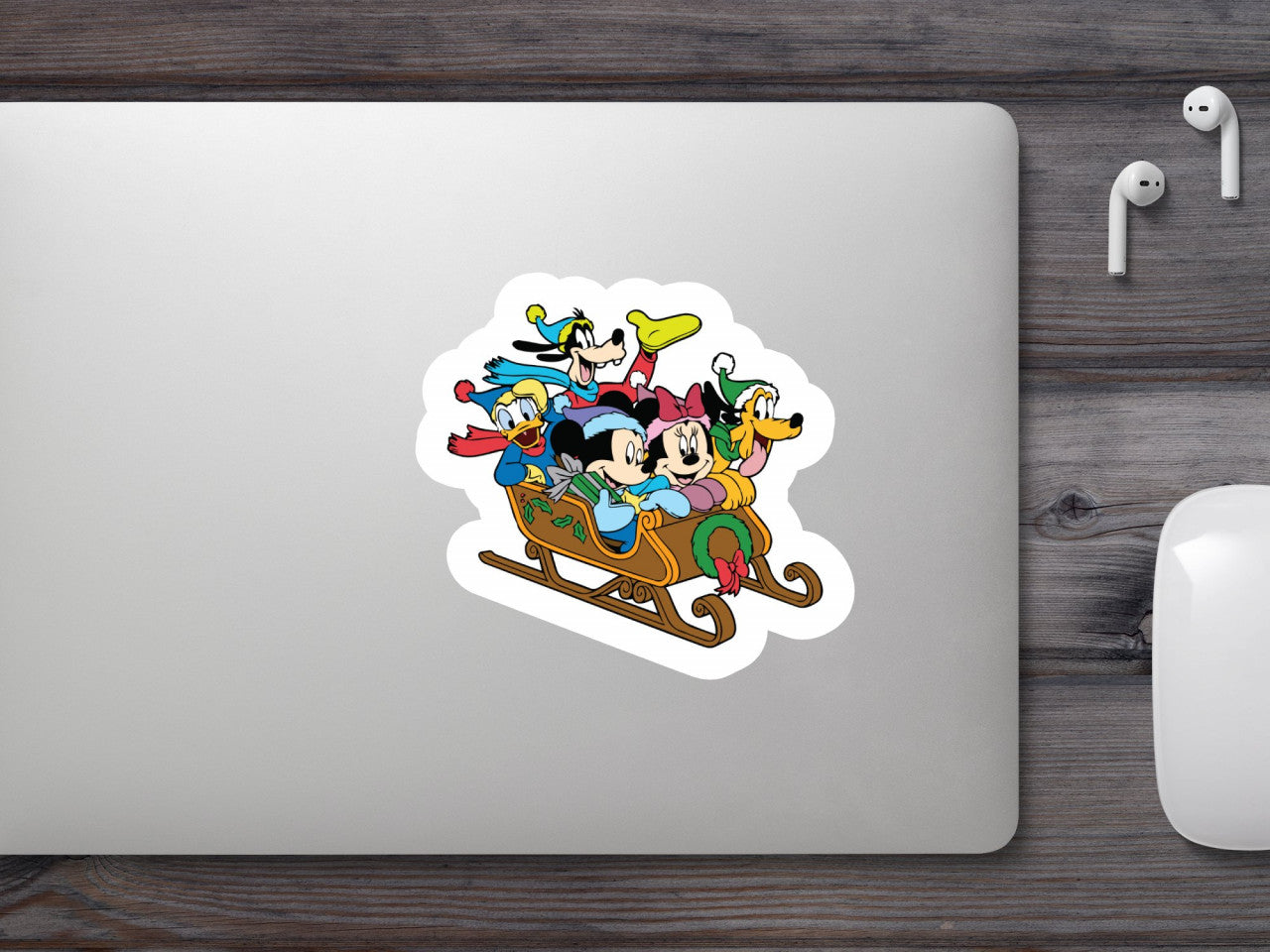 Set 4 bucati, Sticker decorativ, Mickey Mouse si prietenii lui, Rezistent la apa, NO8118, 10 cm, Multicolor