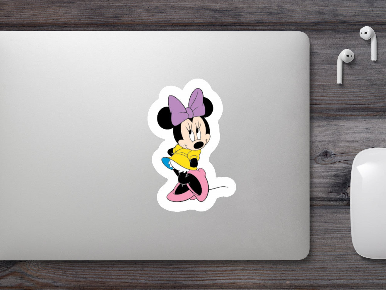 Set 4 bucati, Sticker decorativ, Minnie cu fundita in cap, Rezistent la apa, NO8145, 10 cm, Multicolor