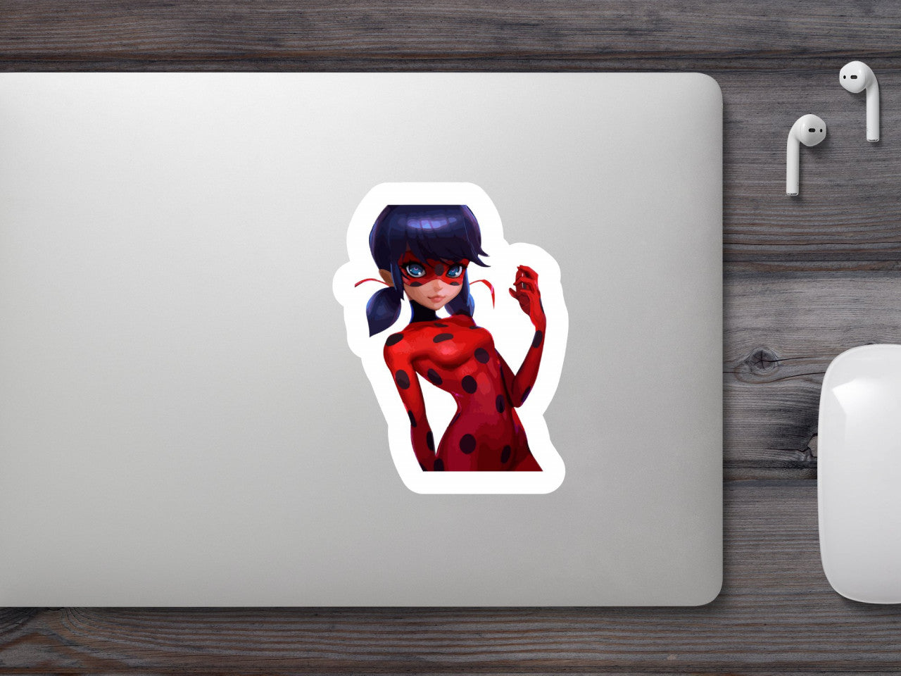 Set 4 bucati, Sticker decorativ, Miraculous Ladybug copilaroasa, Rezistent la apa, NO8160, 10 cm, Multicolor