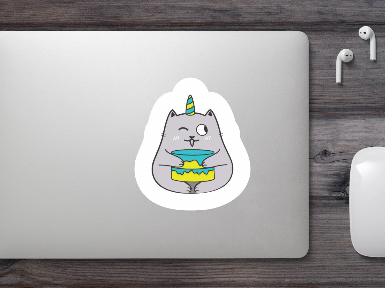 Set 4 bucati, Sticker decorativ, Pisica la ziua ei de nastere, Rezistent la apa, NO10238, 10 cm, Multicolor