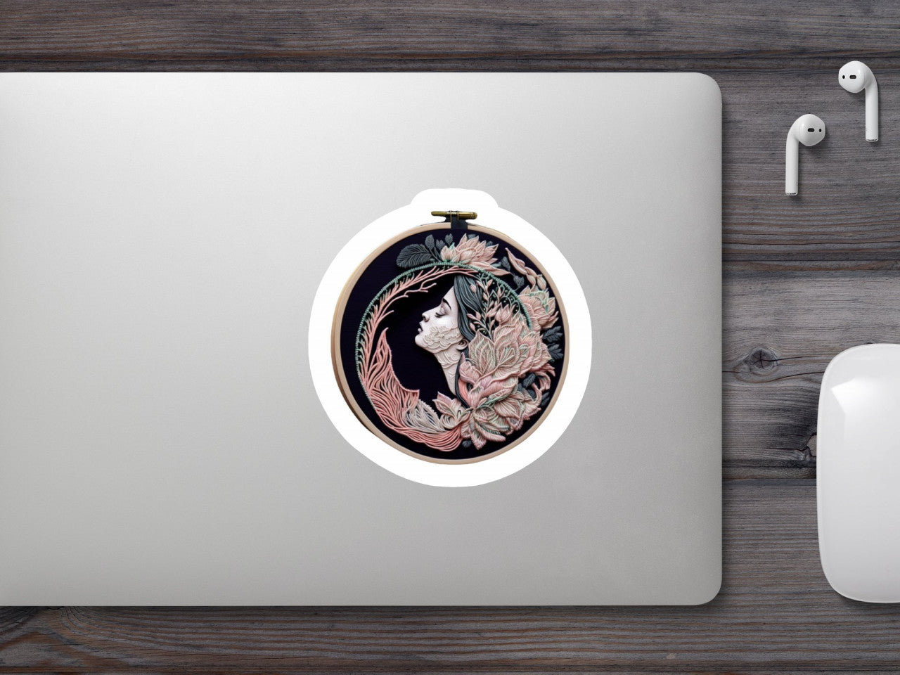 Set 5 bucati, Sticker decorativ, Broderie cu chip de fata, Rezistent la apa, NO8646, 6 cm, Multicolor