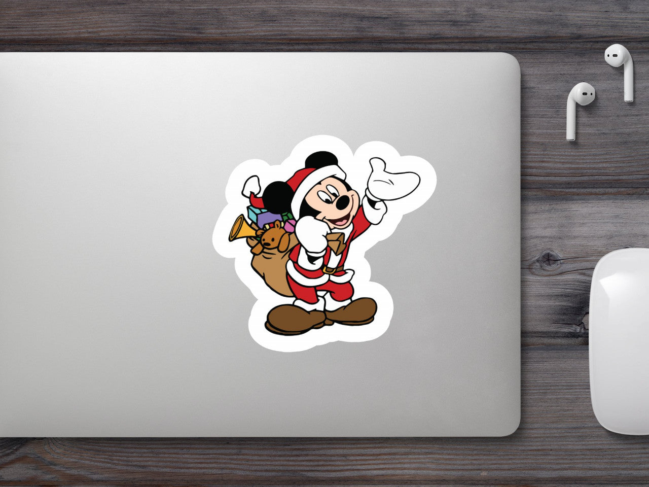 Set 5 bucati, Sticker decorativ, Mickey Mouse cu multe cadouri, Rezistent la apa, NO8104, 6 cm, Multicolor