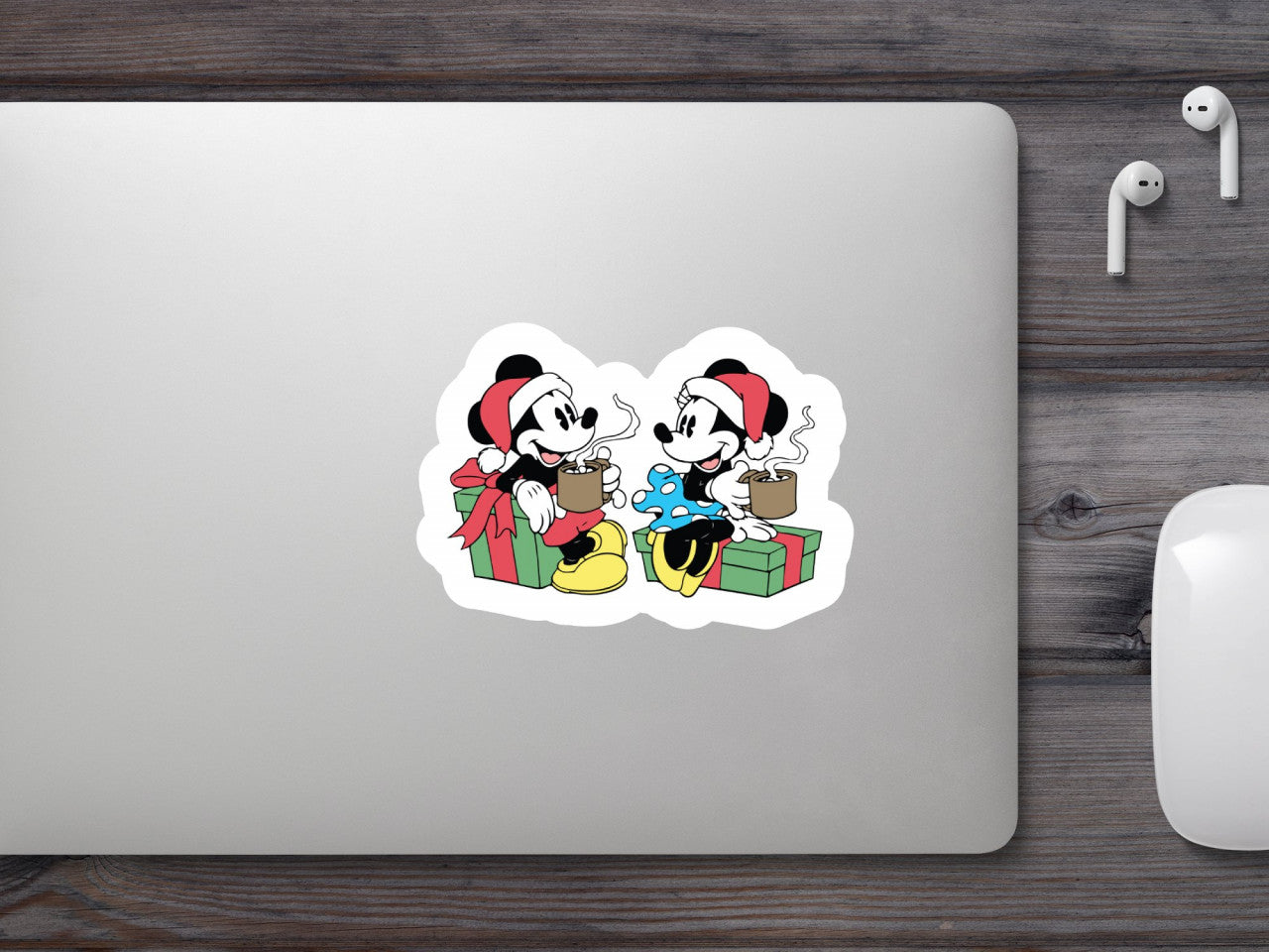 Set 5 bucati, Sticker decorativ, Mickey Mouse la un ceai cu Minnie, Rezistent la apa, NO8115, 6 cm, Multicolor