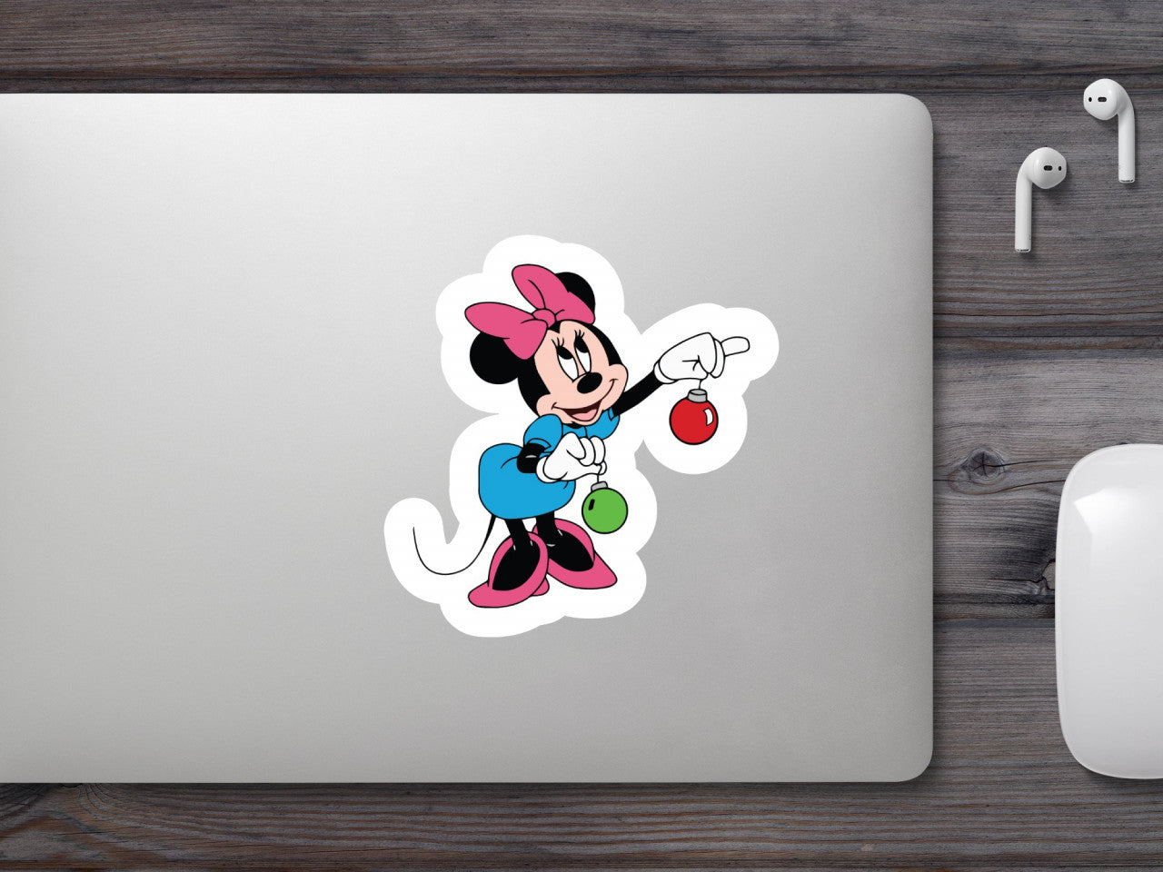 Set 5 bucati, Sticker decorativ, Minnie Mouse aranjeaza globuri, Rezistent la apa, NO8147, 6 cm, Multicolor