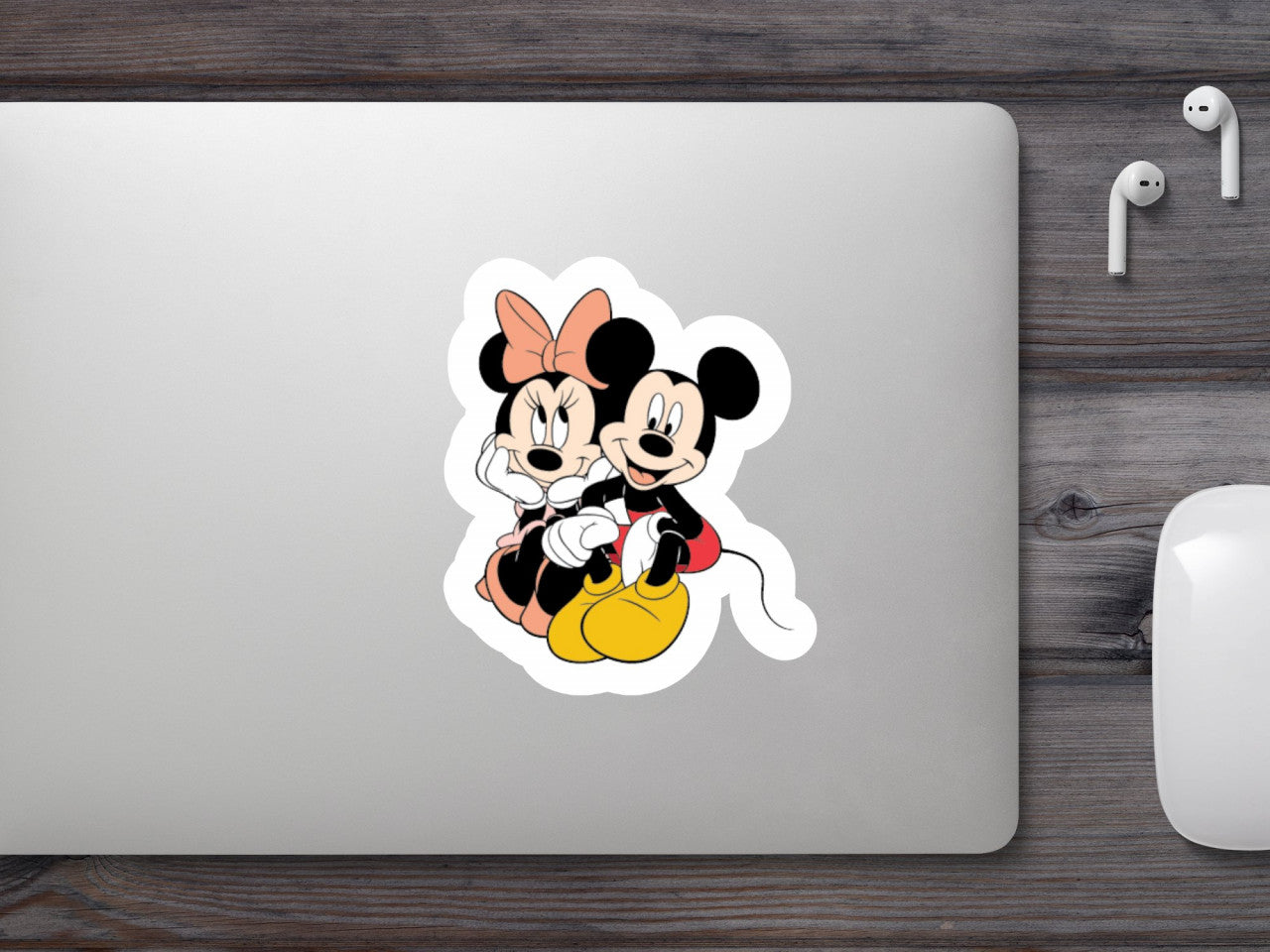 Set 5 bucati, Sticker decorativ, Minnie viseaza cu ochii deschisi, Rezistent la apa, NO8157, 6 cm, Multicolor