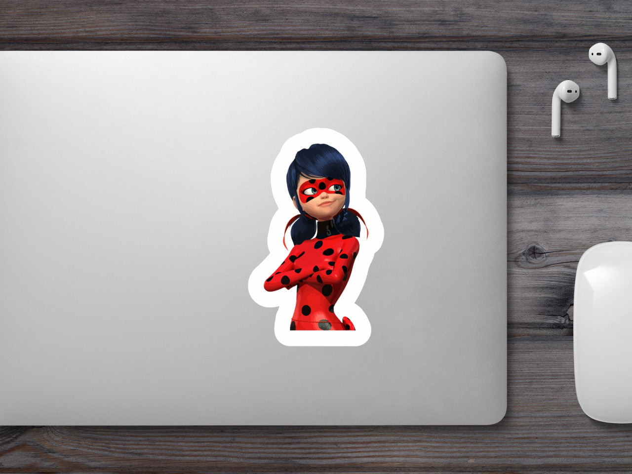 Set 5 bucati, Sticker decorativ, Miraculous Ladybug ganditoare , Rezistent la apa, NO8161, 6 cm, Multicolor