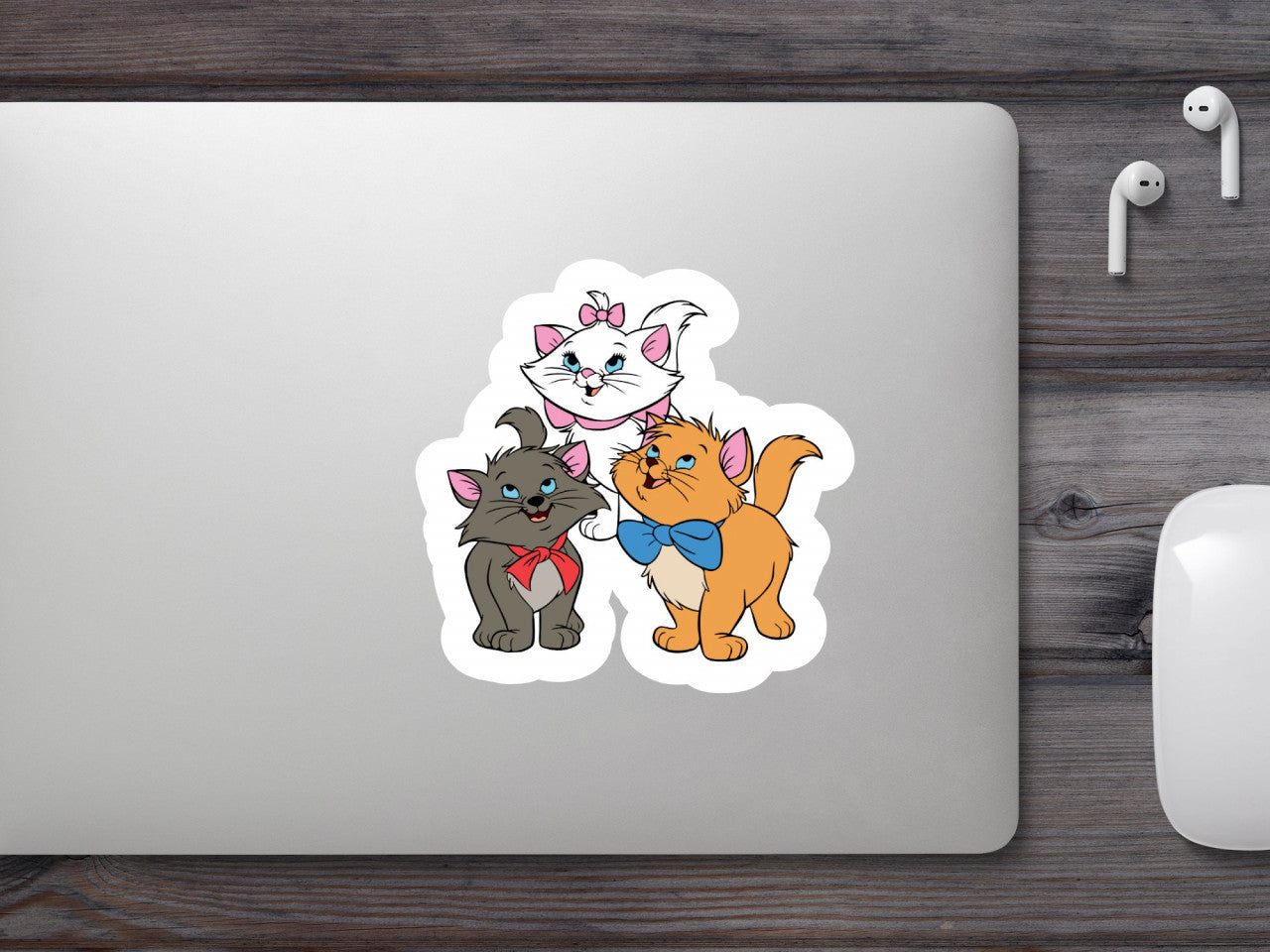 Set 5 bucati, Sticker decorativ, Pisicile aristocrate Marie, Berlioz si Toulouse, Rezistent la apa, NO10264, 6 cm, Multicolor