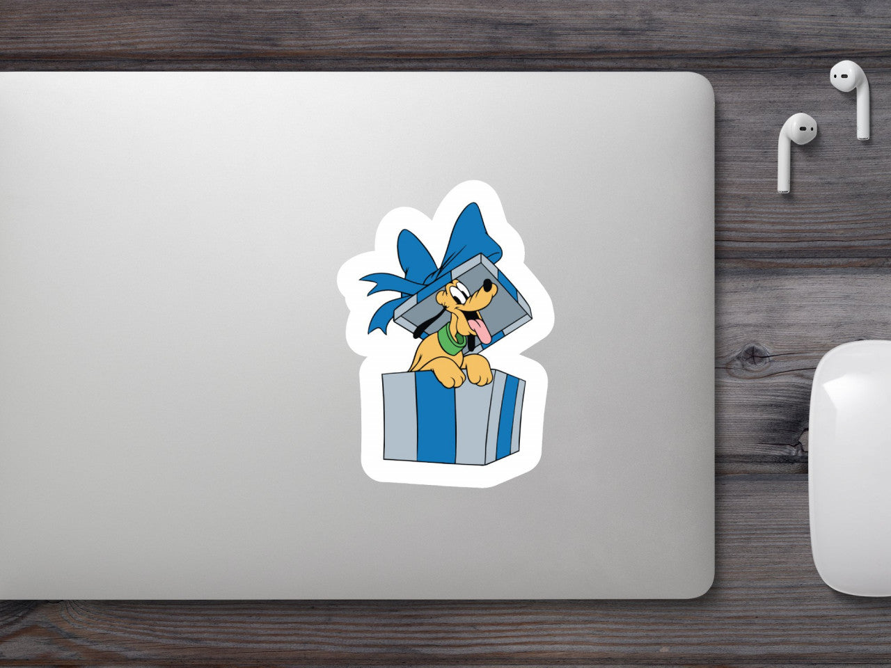 Set 5 bucati, Sticker decorativ, Pluto iesind din cadou, Rezistent la apa, NO7533, 6 cm, Multicolor