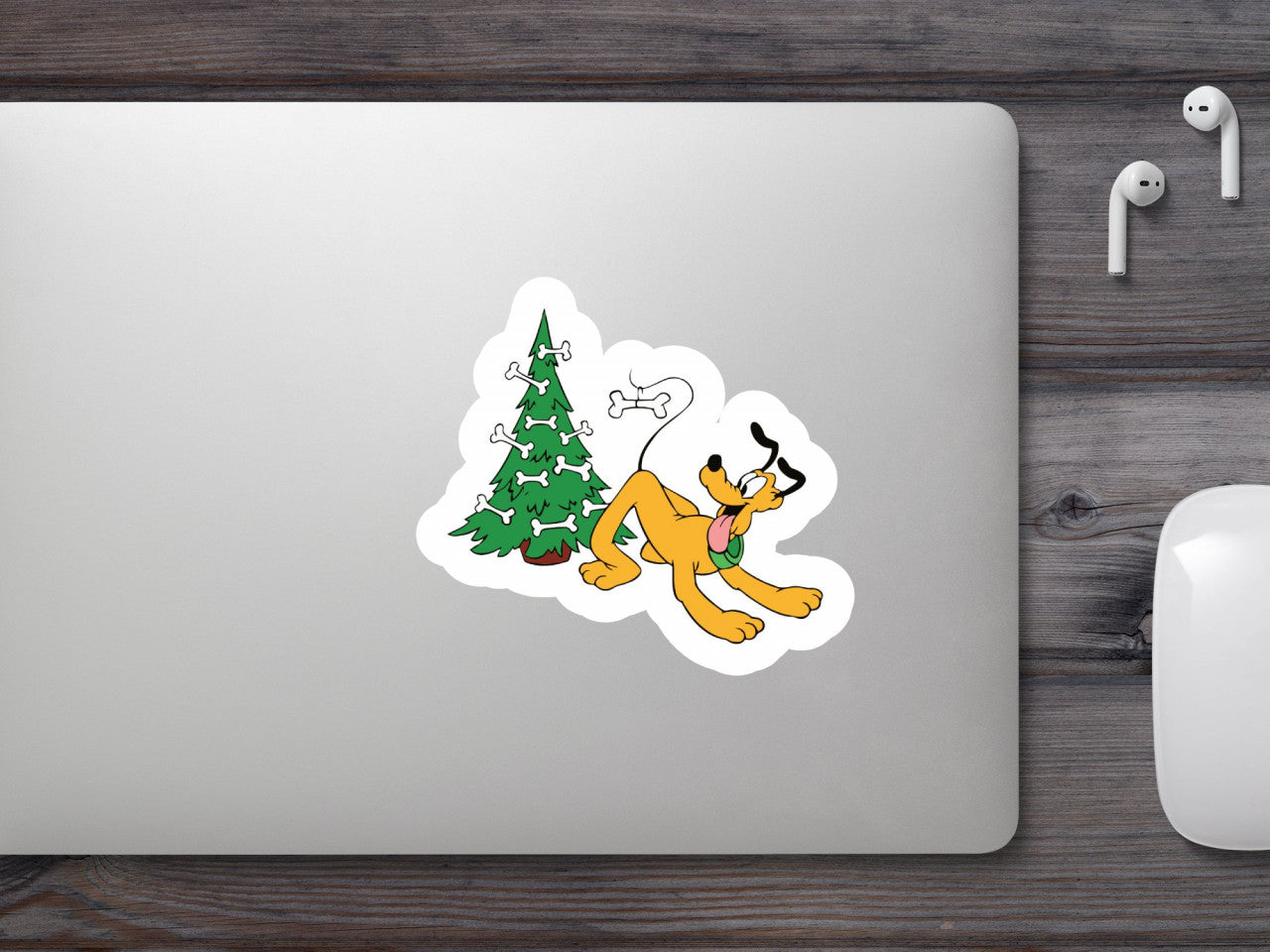 Set 5 bucati, Sticker decorativ, Pluto si pomul de craciun cu oase in el, Rezistent la apa, NO7536, 6 cm, Multicolor