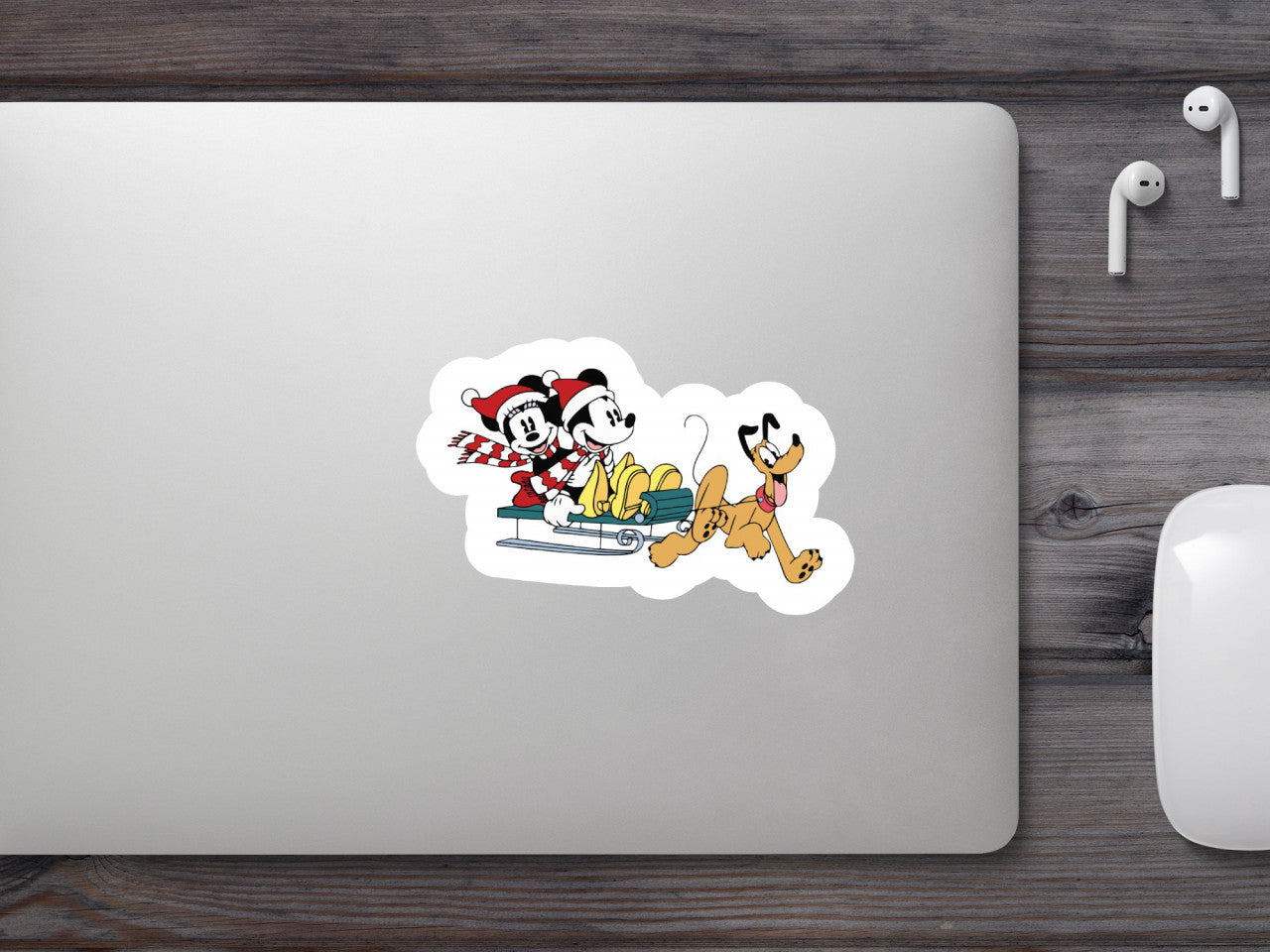 Set 5 bucati, Sticker decorativ, Pluto trage sania de craciun, Rezistent la apa, NO7538, 6 cm, Multicolor