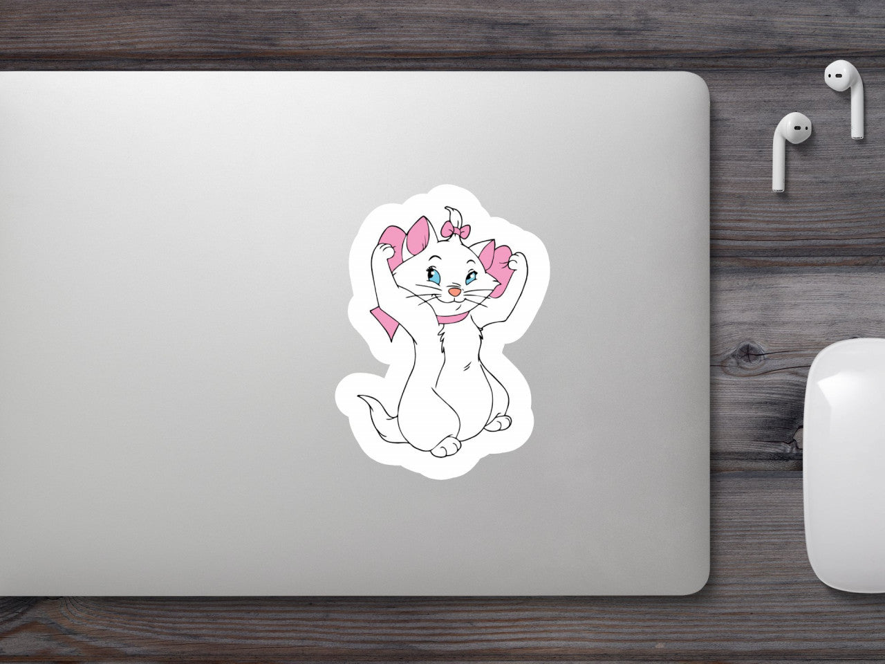 Set 5 bucati, Sticker decorativ, The Aristocats Disney Marie fericita, Rezistent la apa, NO8469, 6 cm, Multicolor