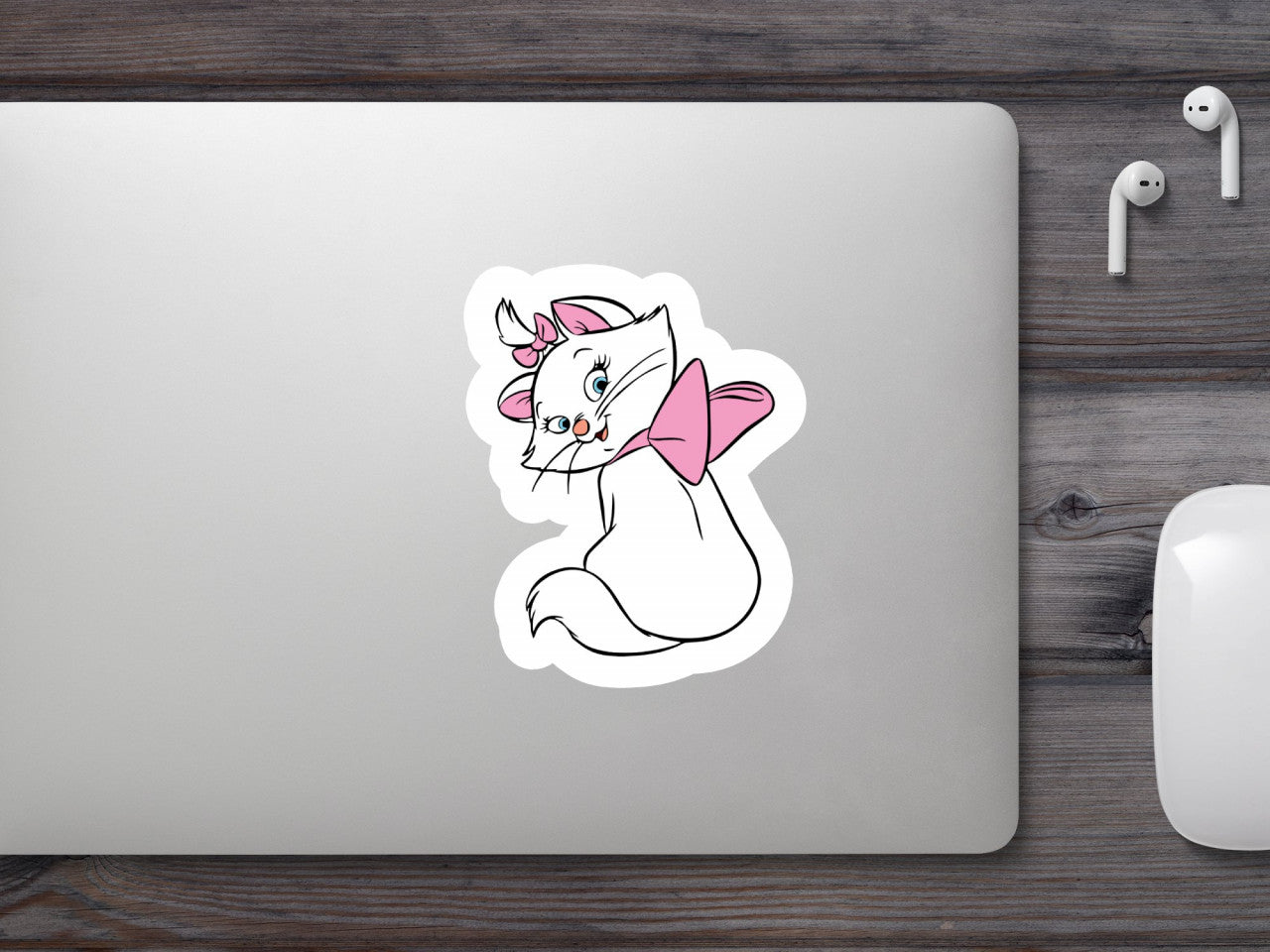 Set 5 bucati, Sticker decorativ, The Aristocats Marie curioasa, Rezistent la apa, NO8676, 6 cm, Multicolor