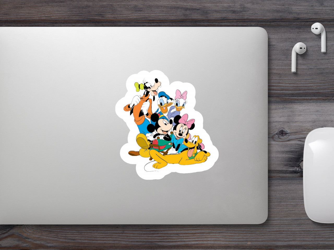 Set 5 bucati, Sticker decorativ, Universul Disney, Rezistent la apa, NO8110, 6 cm, Multicolor