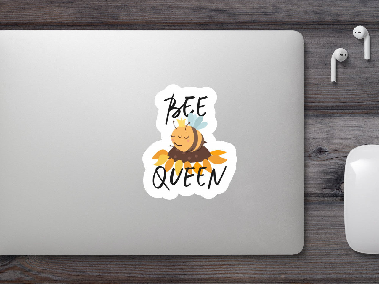 Set 4 bucati, Sticker decorativ, Bee queen albinuta, Rezistent la apa, NO8504, 10 cm, Multicolor