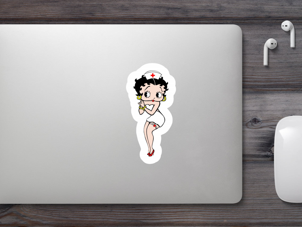 Set 4 bucati, Sticker decorativ, Betty Boop asistenta, Rezistent la apa, NO8519, 10 cm, Multicolor