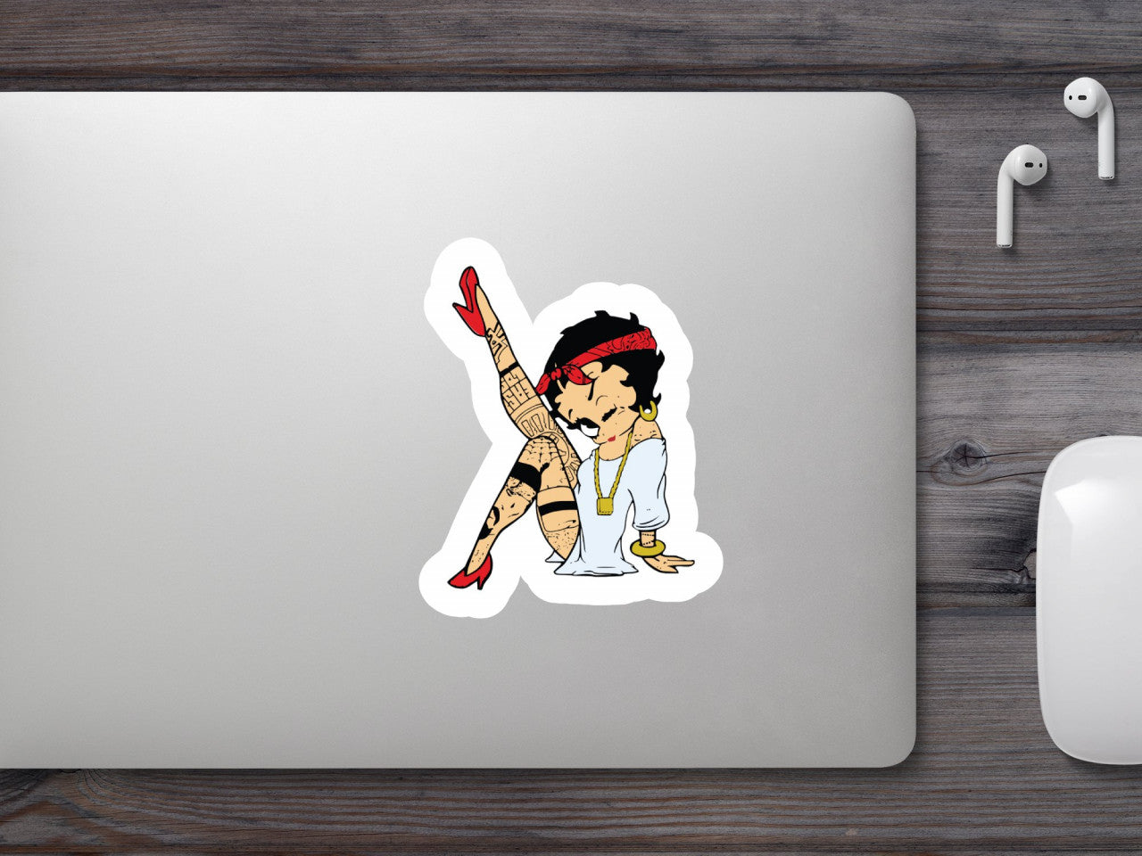 Set 4 bucati, Sticker decorativ, Betty Boop cu tatuaje, Rezistent la apa, NO8526, 10 cm, Multicolor