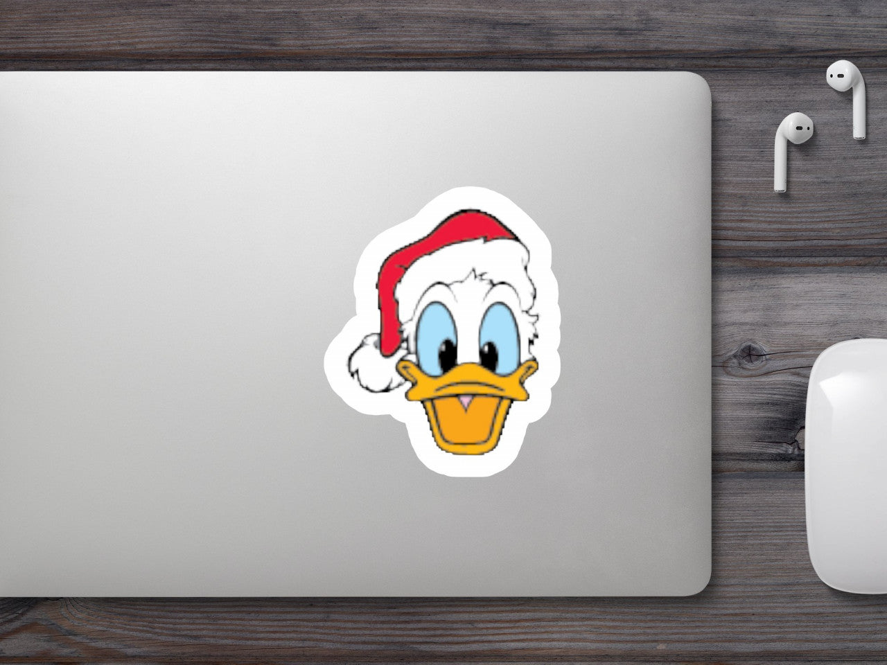 Set 4 bucati, Sticker decorativ, Donald Duck cu caciula de Craciun, Rezistent la apa, NO9069, 10 cm, Multicolor