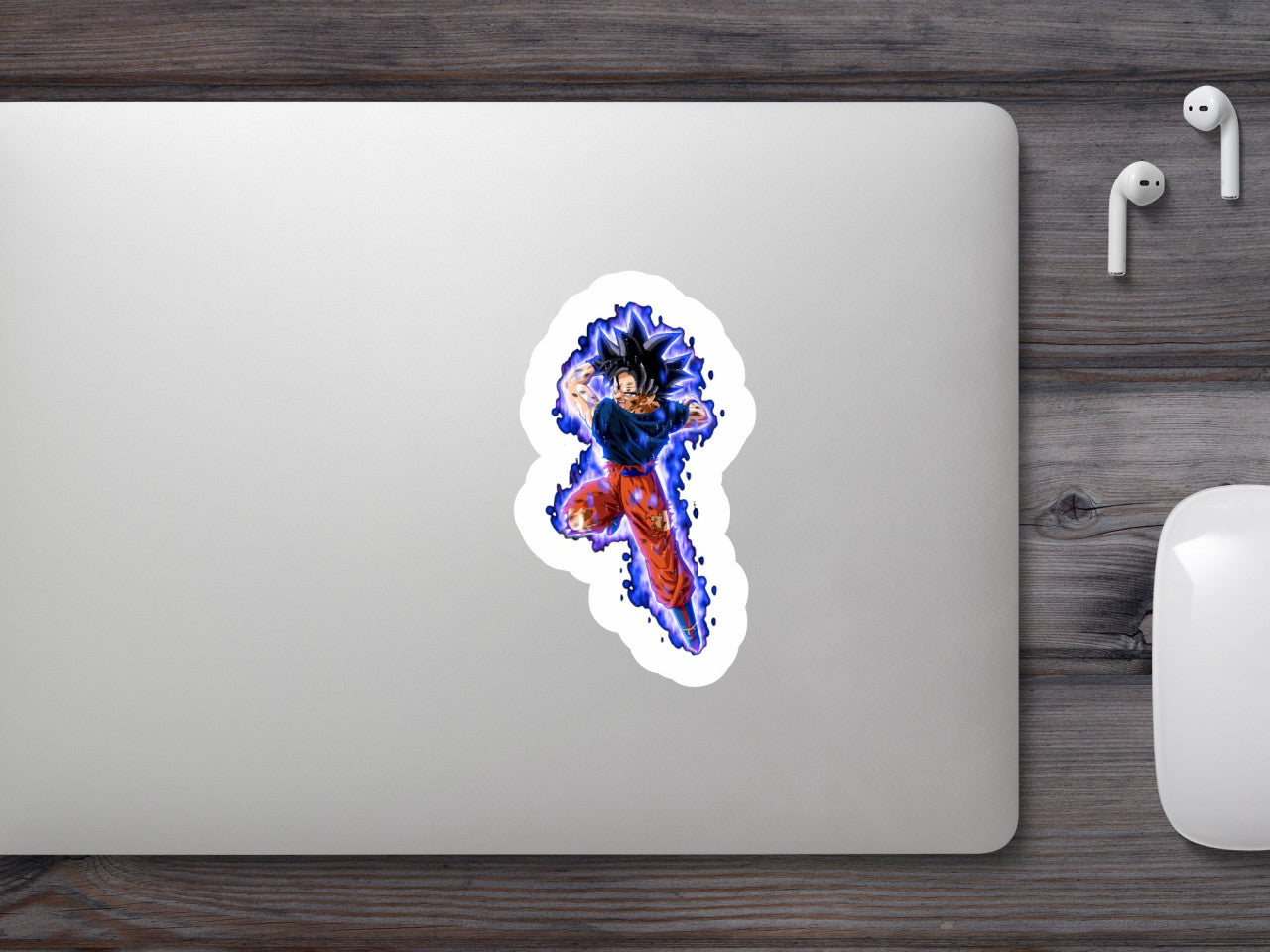 Set 4 bucati, Sticker decorativ, Goku ultra instinct 2, Rezistent la apa, NO9485, 10 cm, Multicolor