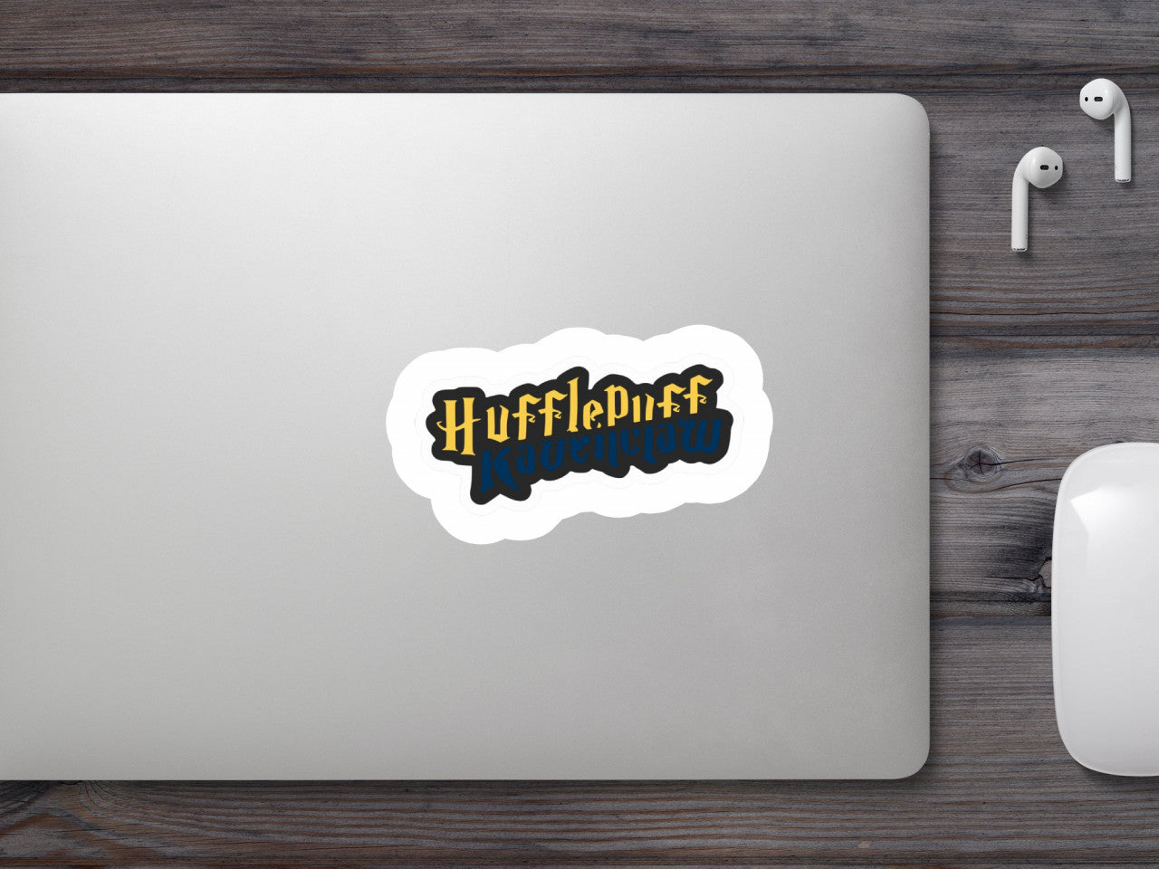 Set 4 bucati, Sticker decorativ, Hufflepuff Logo Harry Potter, Rezistent la apa, NO9682, 10 cm, Multicolor