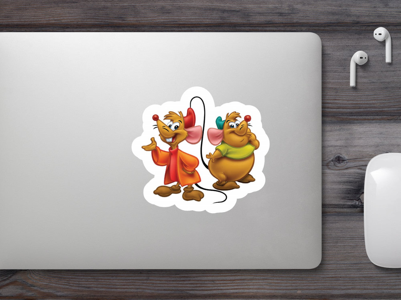 Set 4 bucati, Sticker decorativ, Jaq si Gus din cenusareasa, Rezistent la apa, NO9794, 10 cm, Multicolor