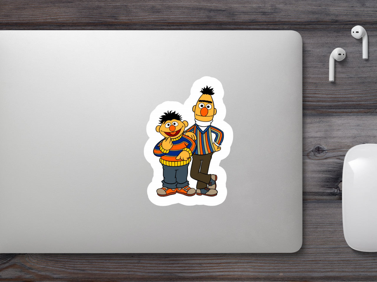 Set 4 bucati, Sticker decorativ, Sesame Street Bert si Ernie, Rezistent la apa, NO8356, 10 cm, Multicolor