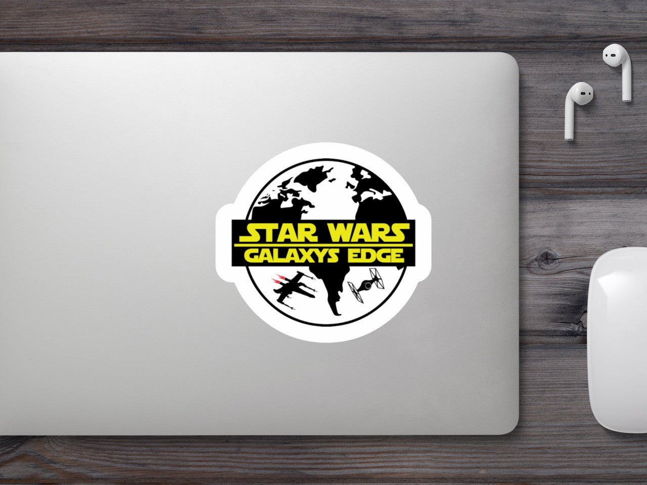 Set 4 bucati, Sticker decorativ, Star Wars Galaxy edge, Rezistent la apa, NO8477, 10 cm, Multicolor