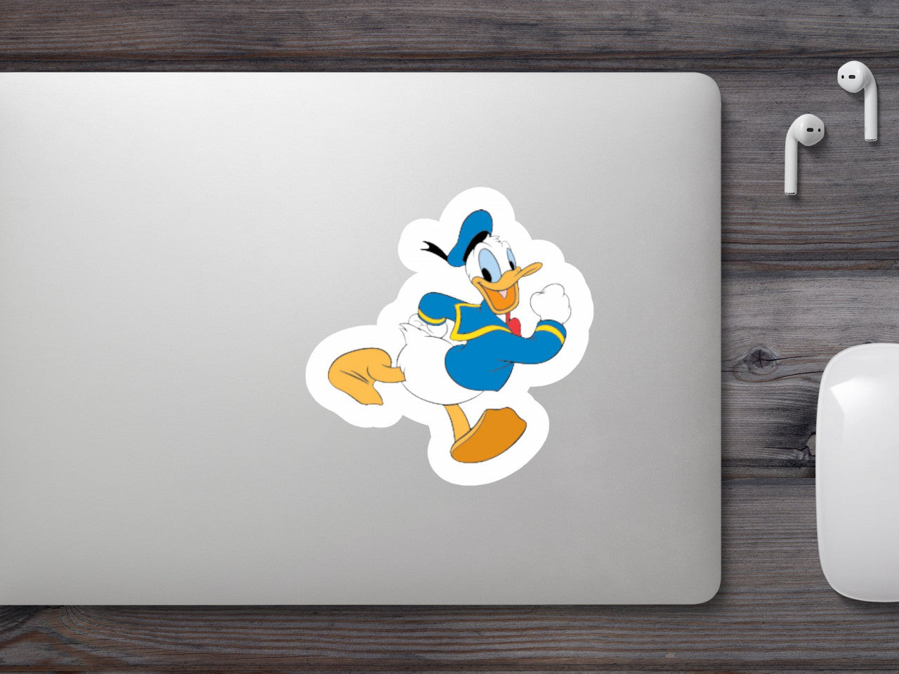 Set 5 bucati, Sticker decorativ, Donald plecat la plimbare, Rezistent la apa, NO9076, 6 cm, Multicolor