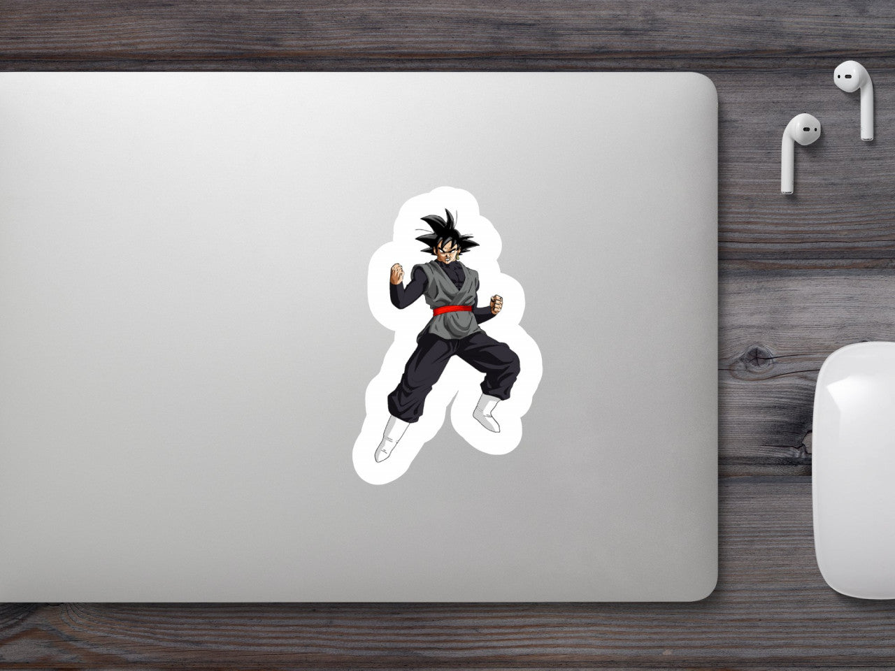 Set 5 bucati, Sticker decorativ, Dragon Ball Goku pozitia de lupta 1, Rezistent la apa, NO9119, 6 cm, Multicolor