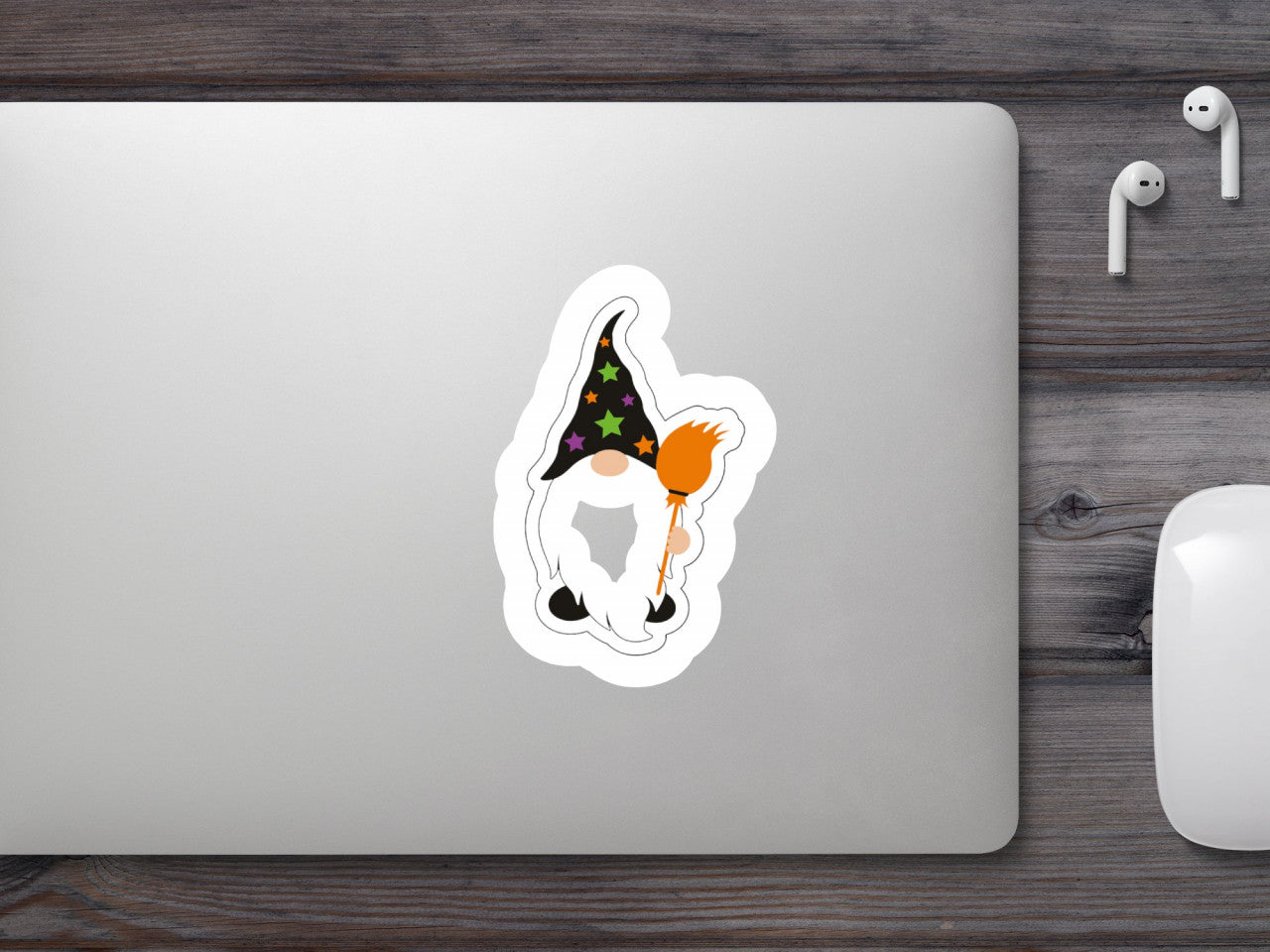 Set 5 bucati, Sticker decorativ, Gnom de Halloween cu matura, Rezistent la apa, NO9445, 6 cm, Multicolor